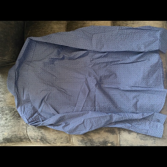 Button down shirt - Picture 3 of 3